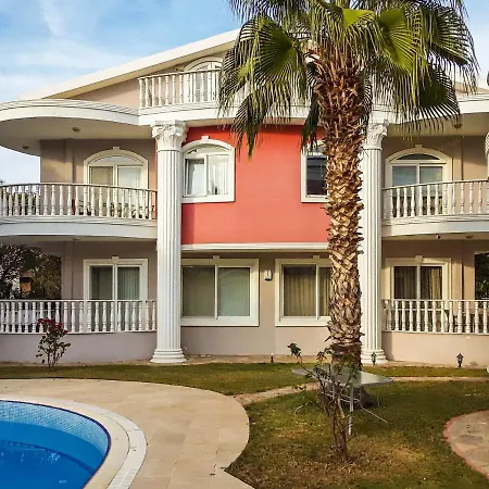 3-bedroom By The Pool Villa
