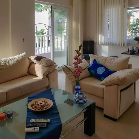 3-bedroom By The Pool Villa *